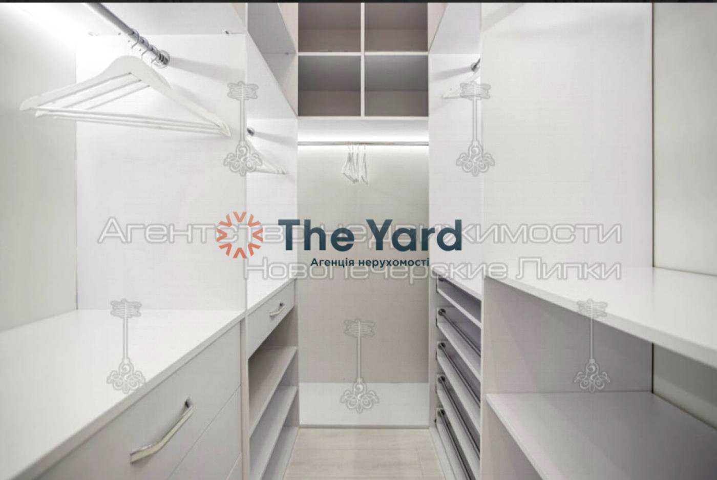 1878933490889079
