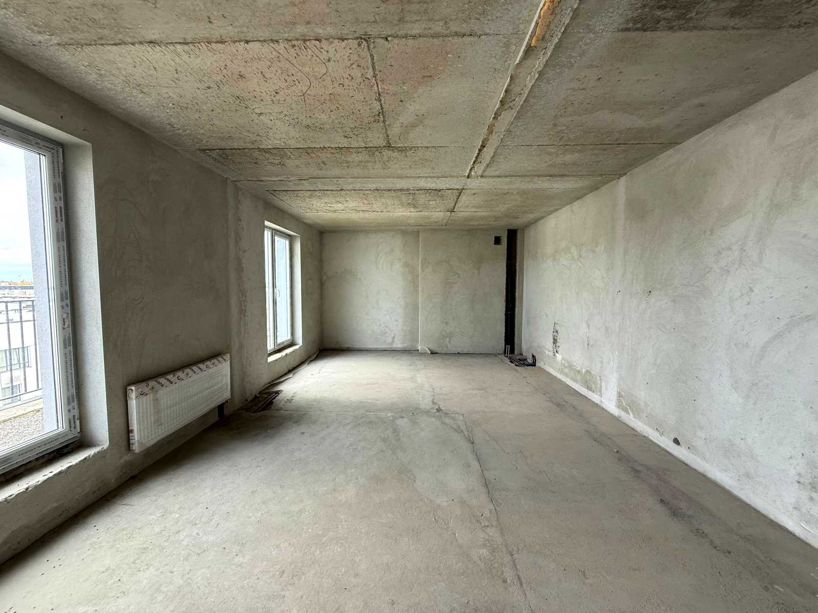 1878933773836133