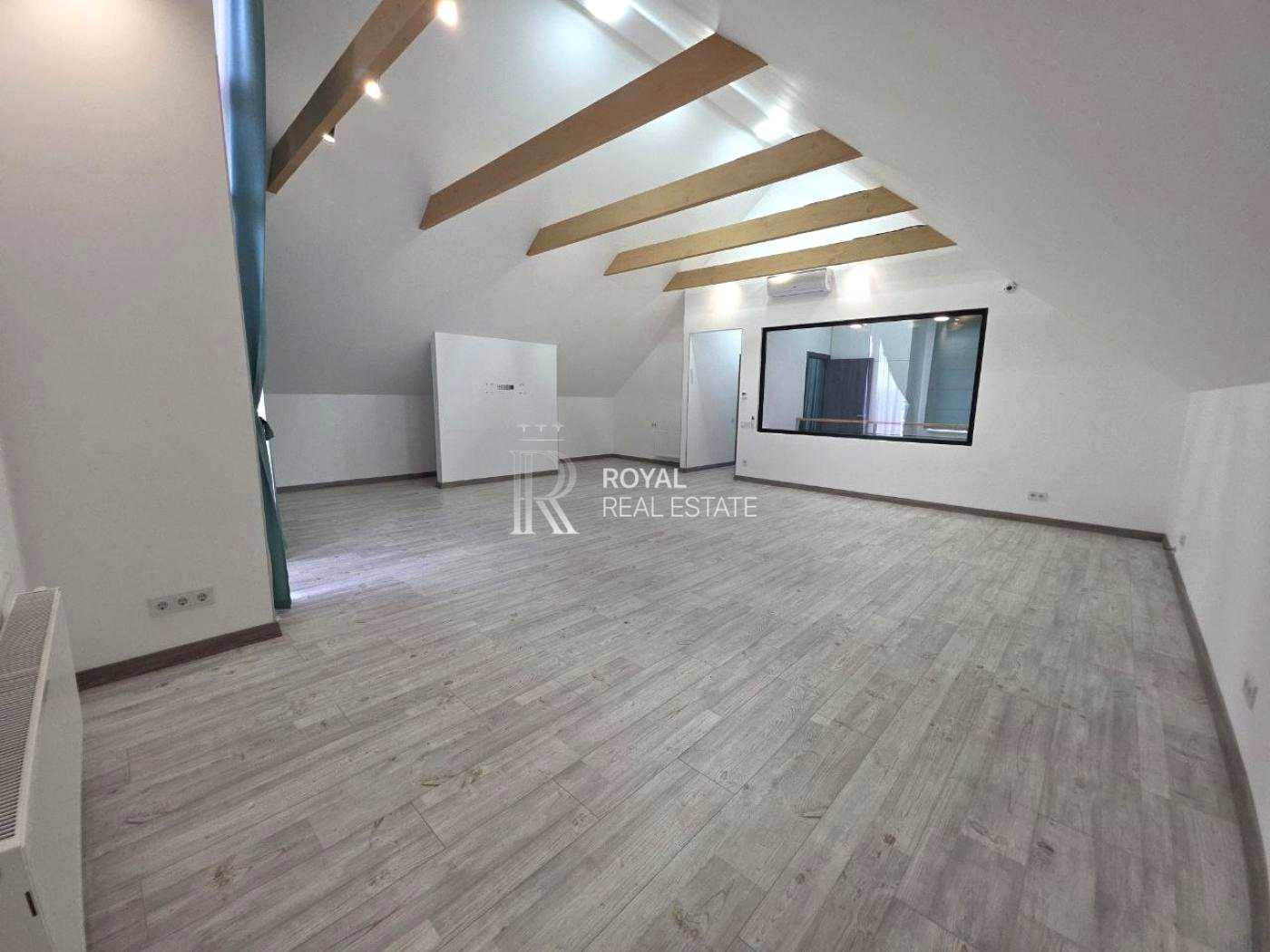 1878934630390089