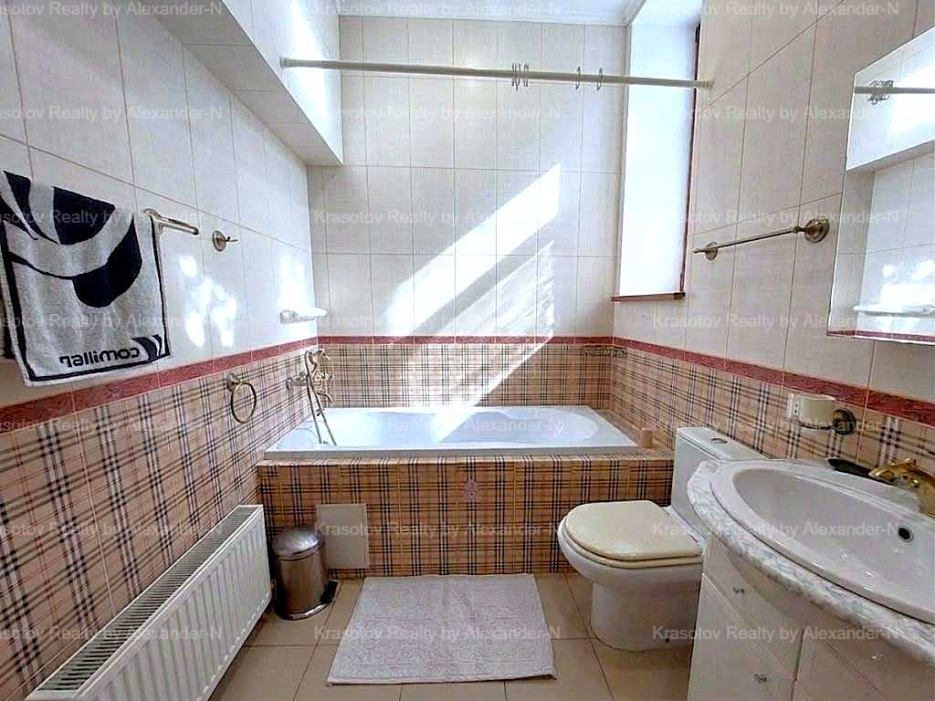 1878934790918062