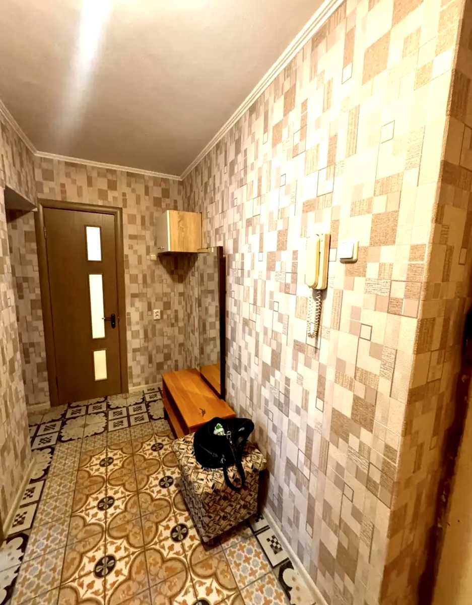 1878934887813349