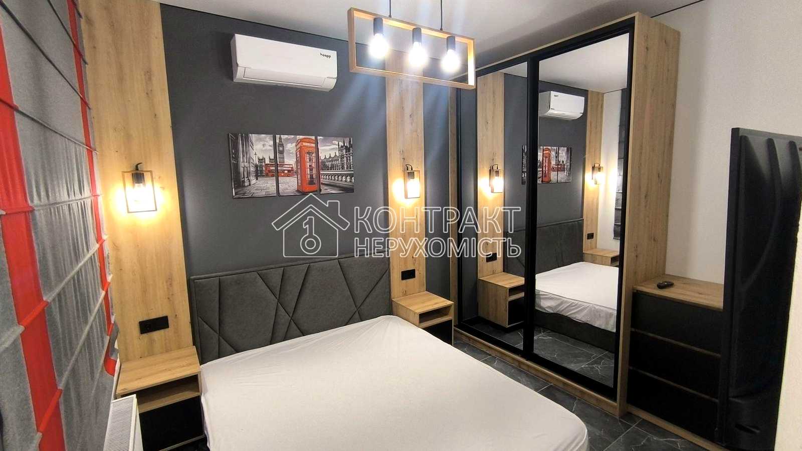 1878934935965789
