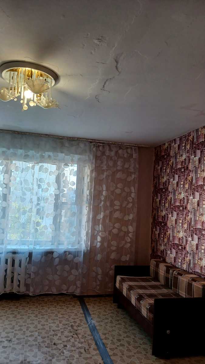 1878935079374435