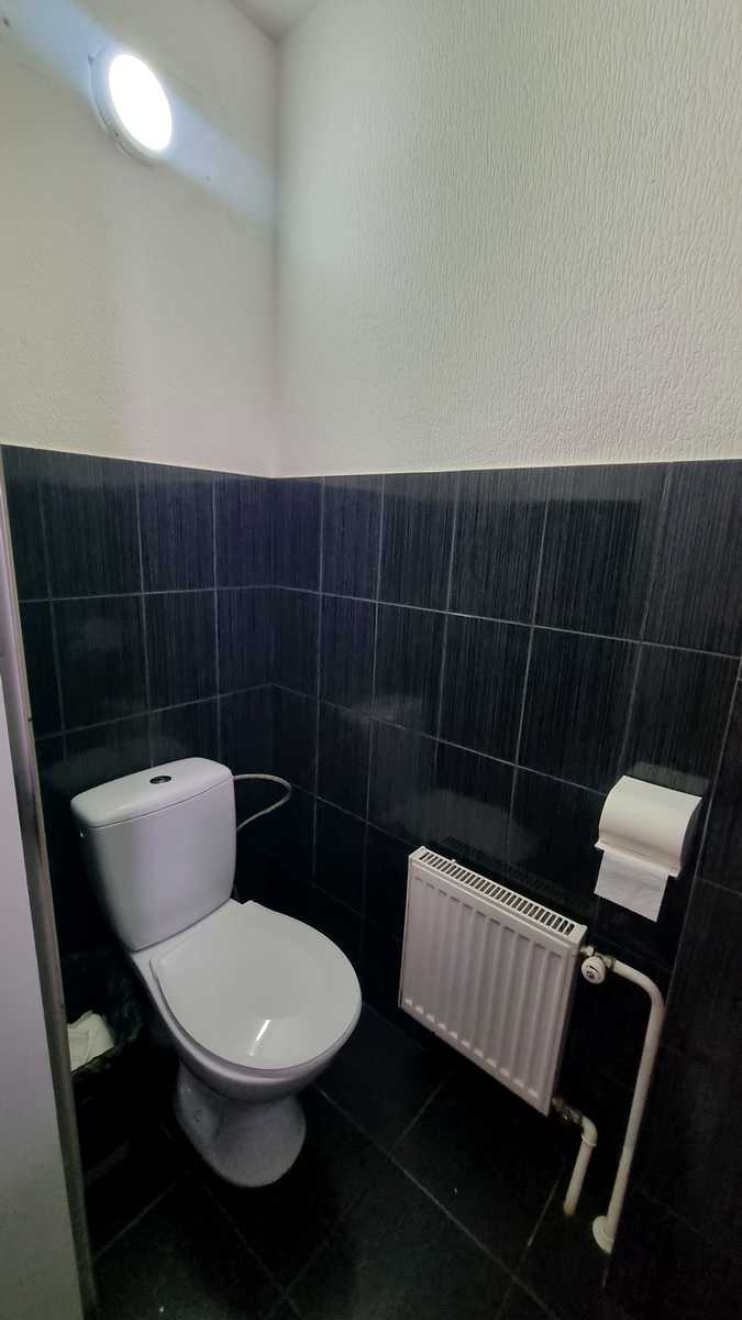 1878935958818416
