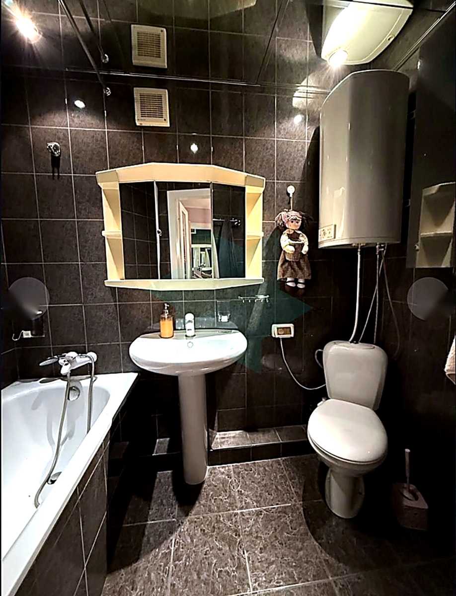 1878936267365059