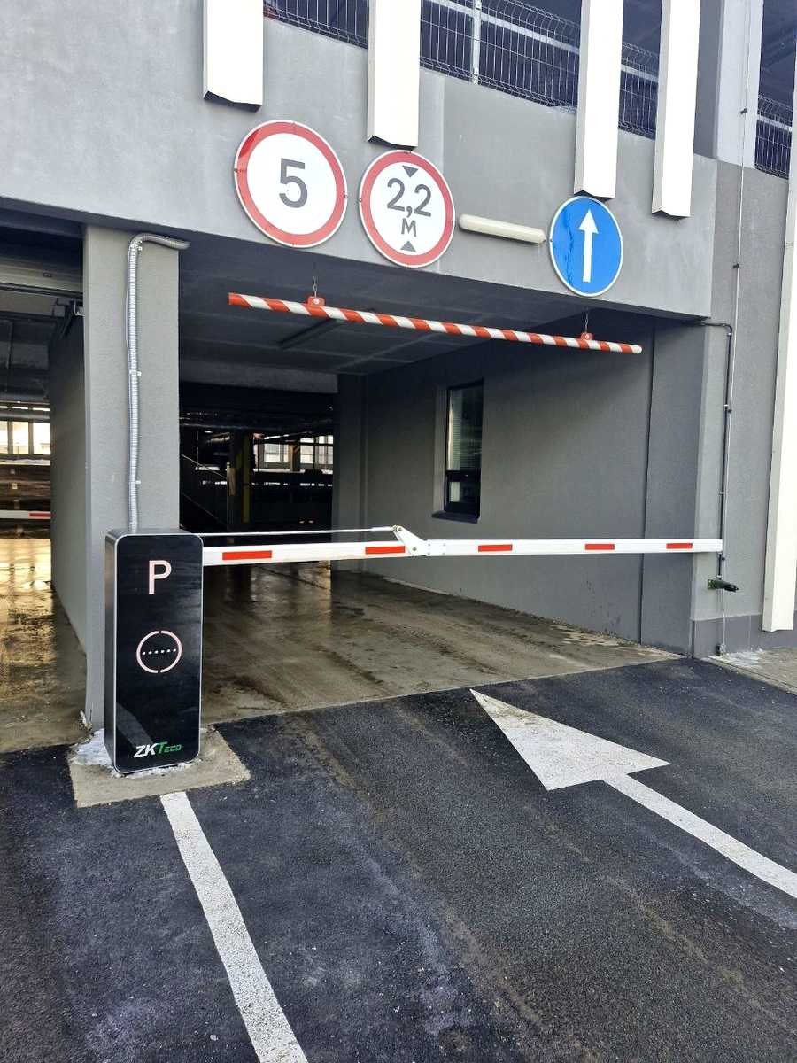 1878937663037973