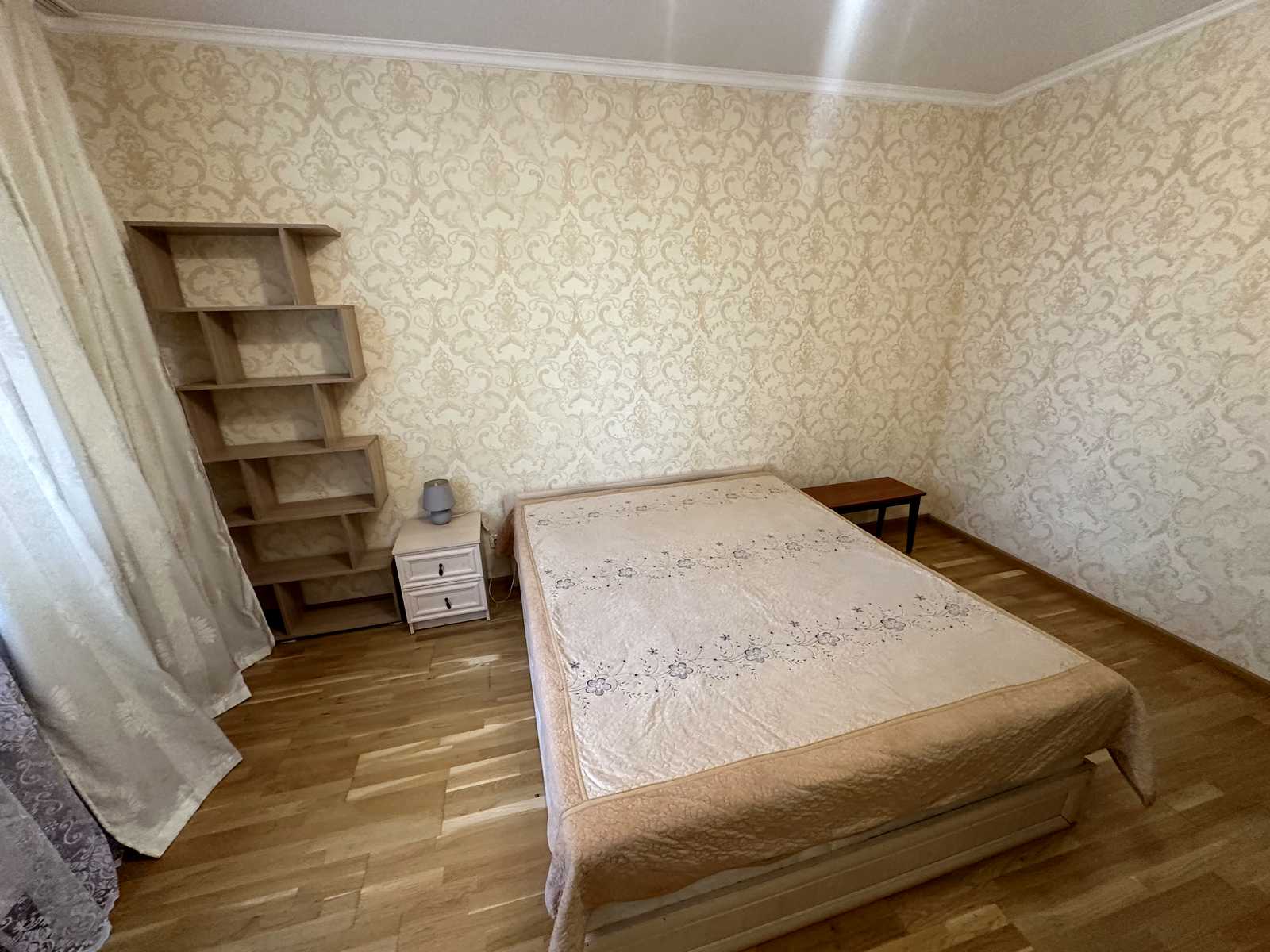 1878938066008392