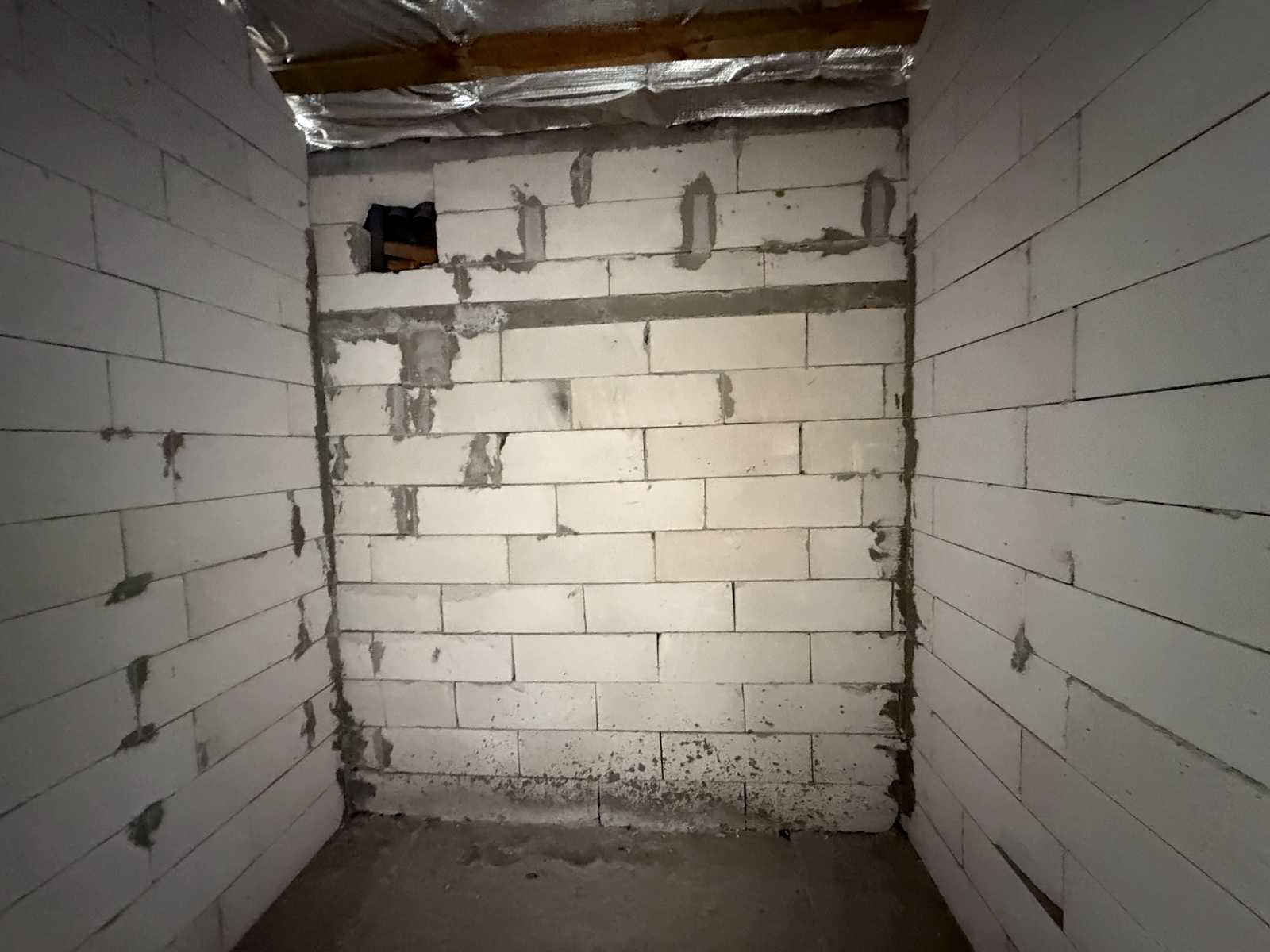 1878938275712517