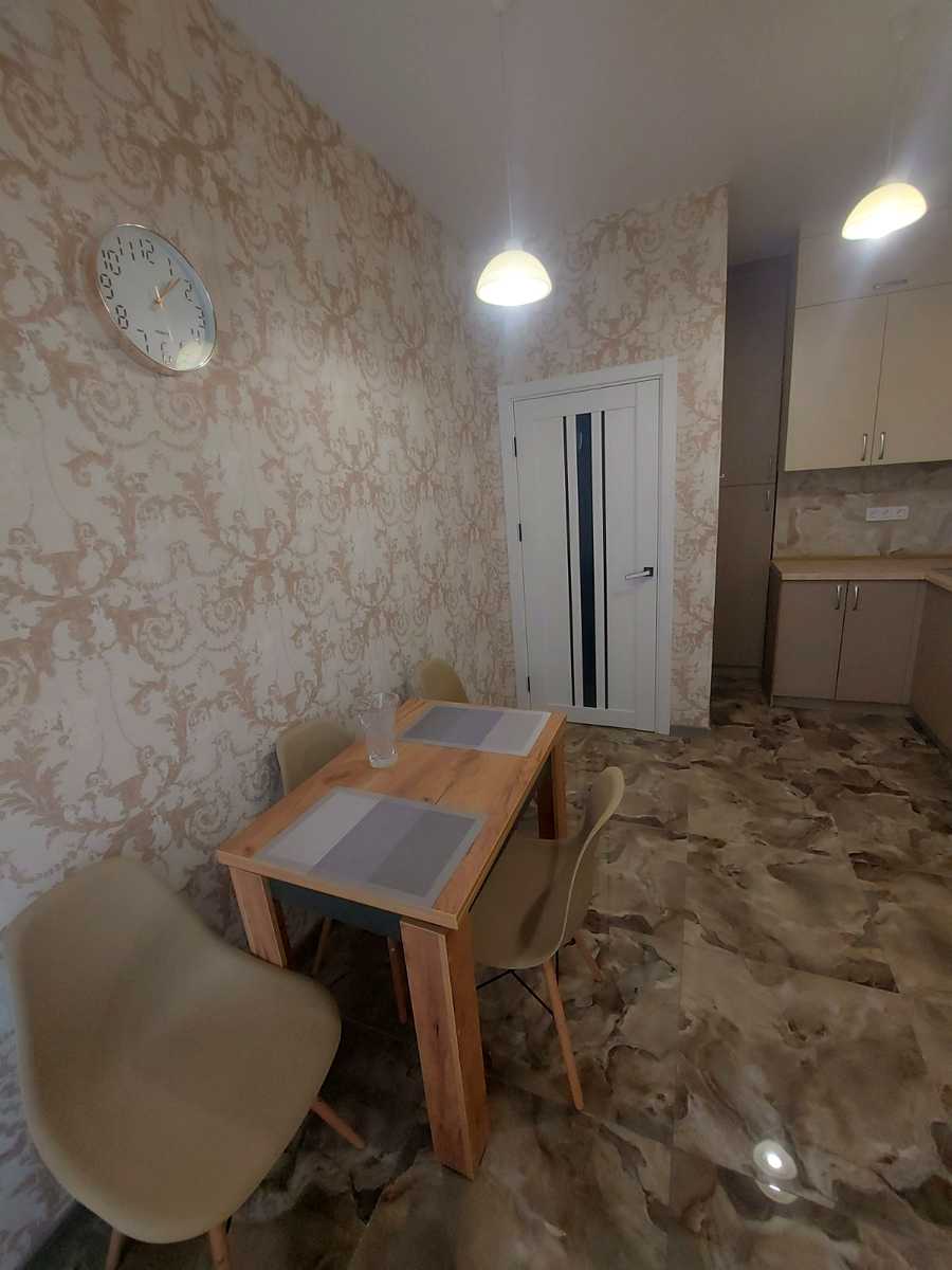 1878939884255989