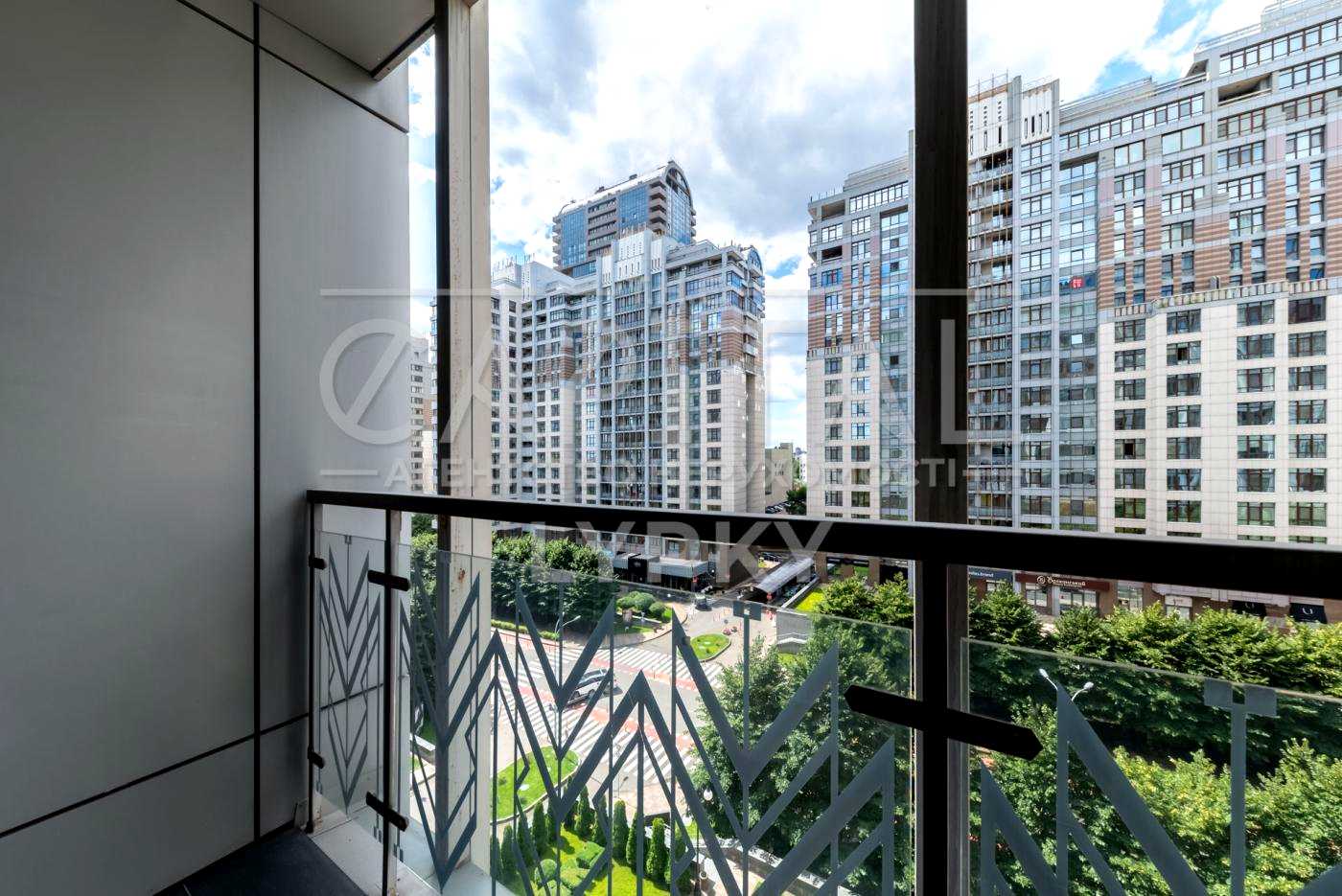 1878940208980288