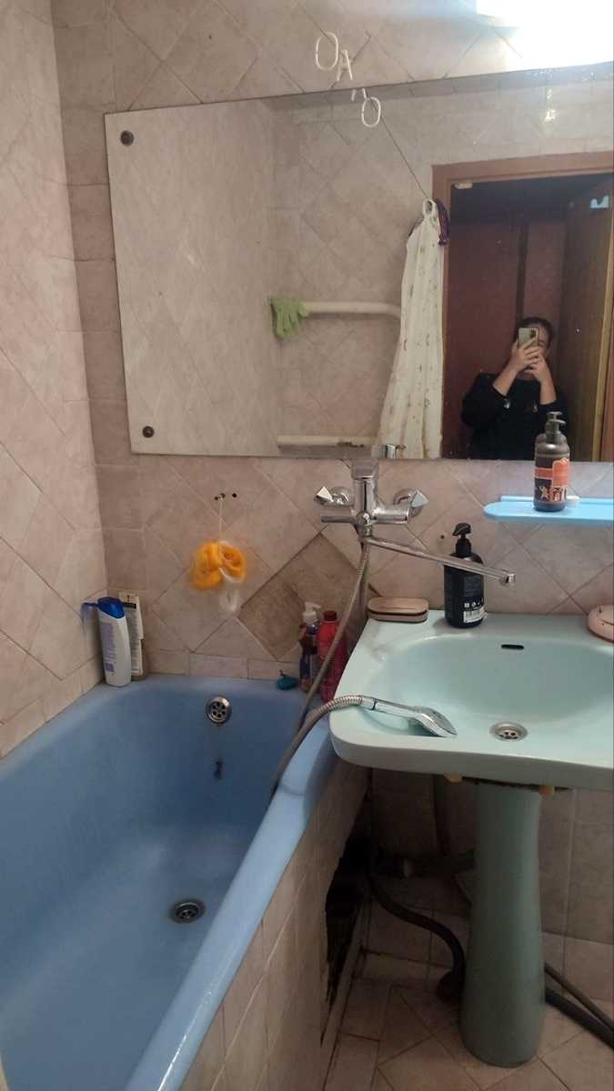 1878941429765845