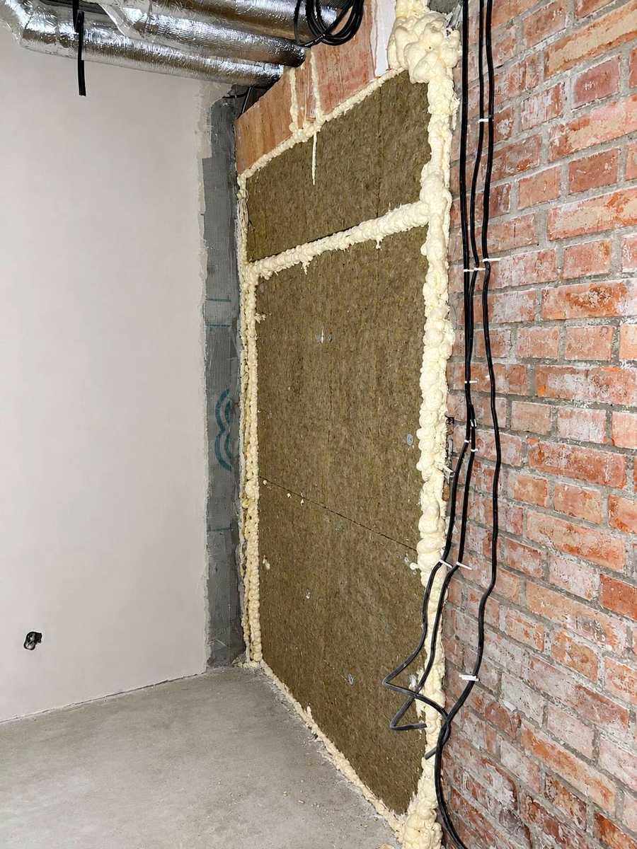 1878941756892414