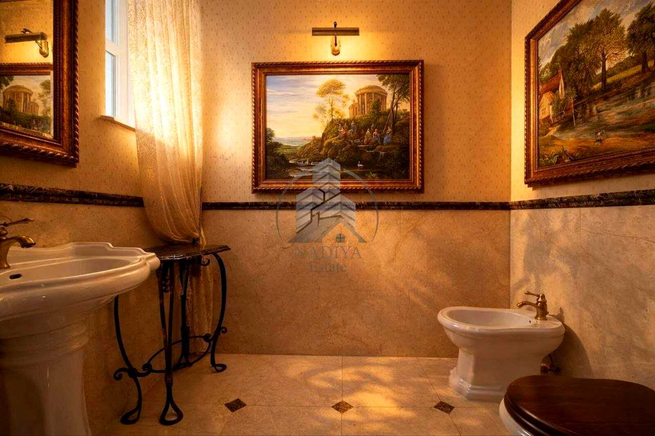 1878942466024256