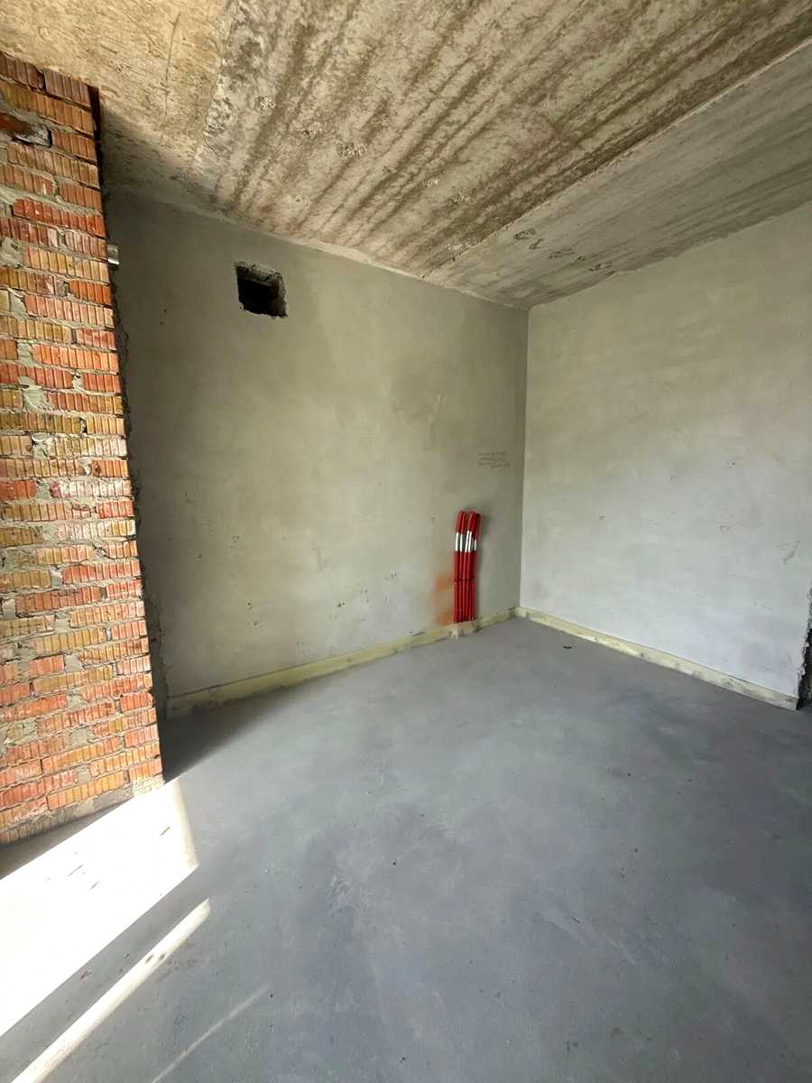1878942547587825