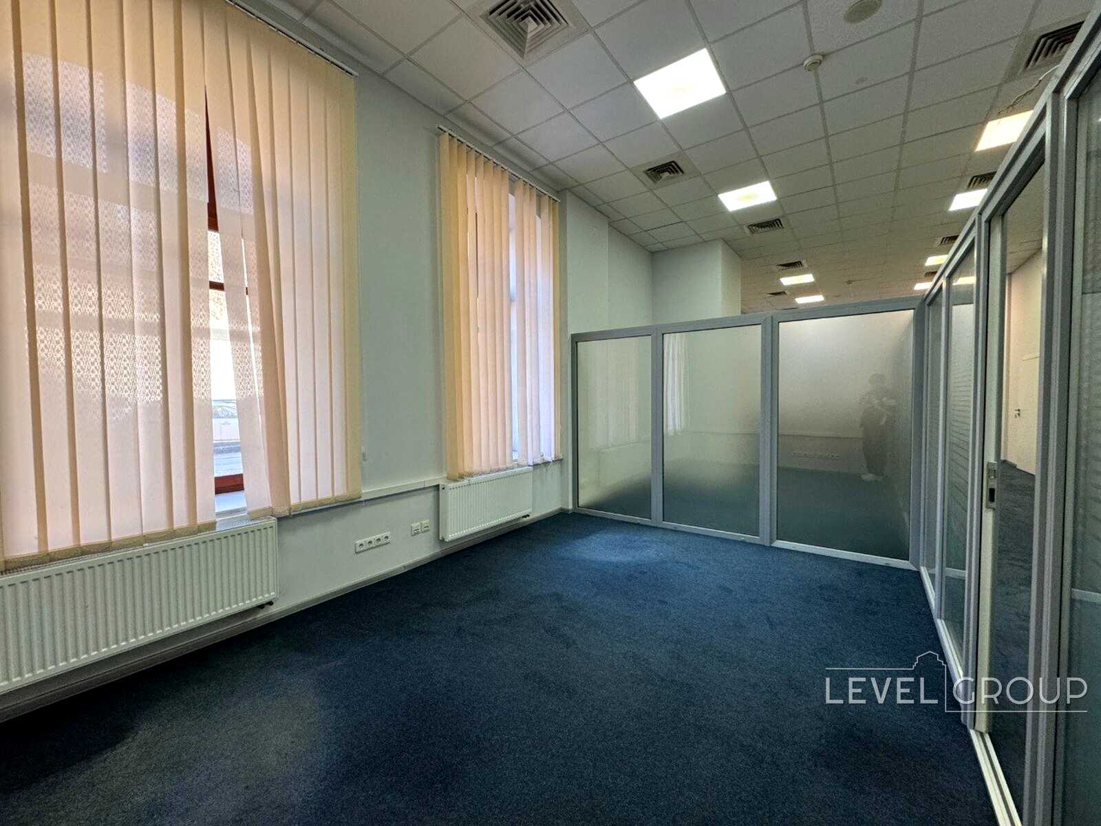 1878943042225370