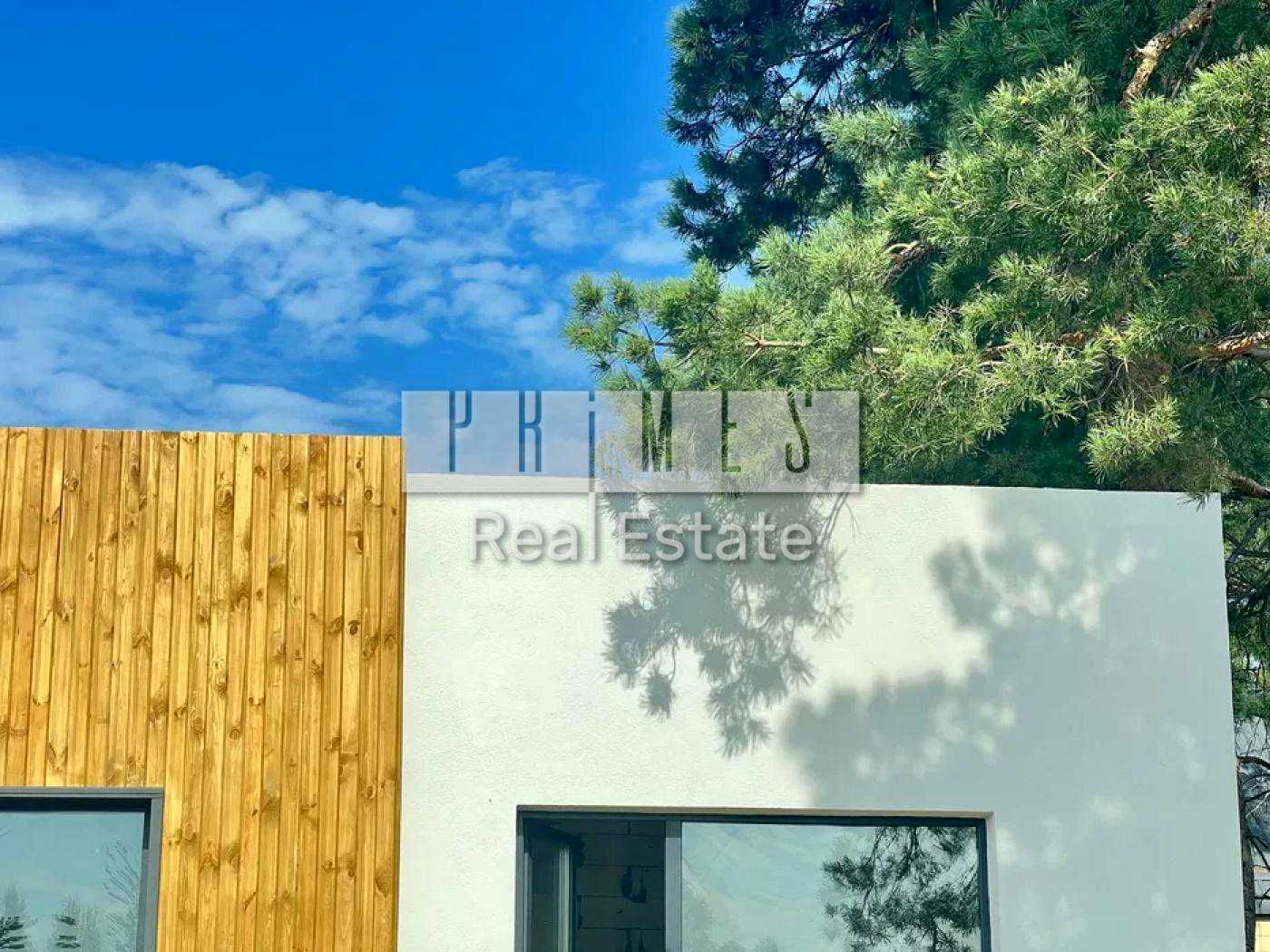 1878943384103582