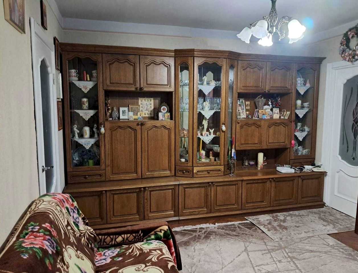 1878944983744646