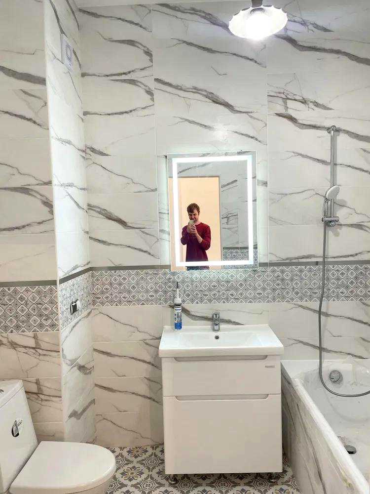 1878945253084301