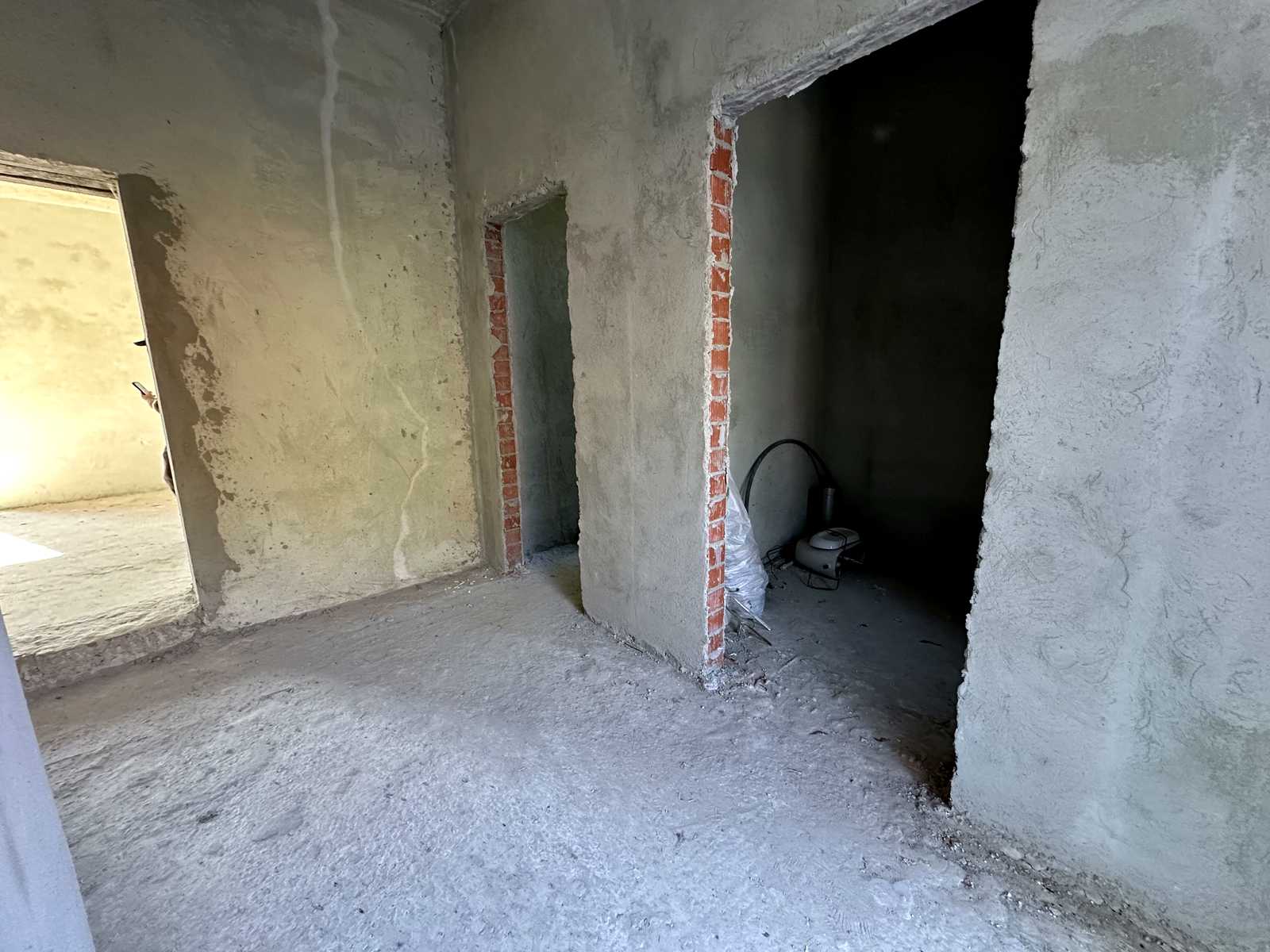 1878945402249588