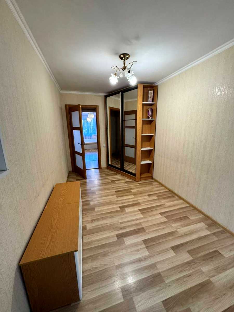 1878946021080993