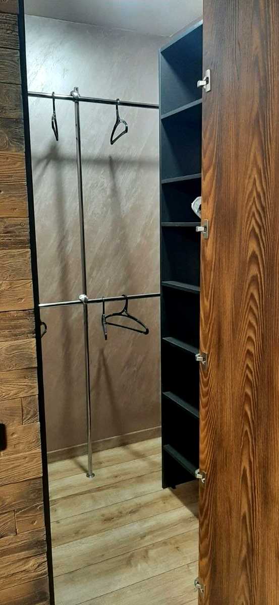 1878946245194976