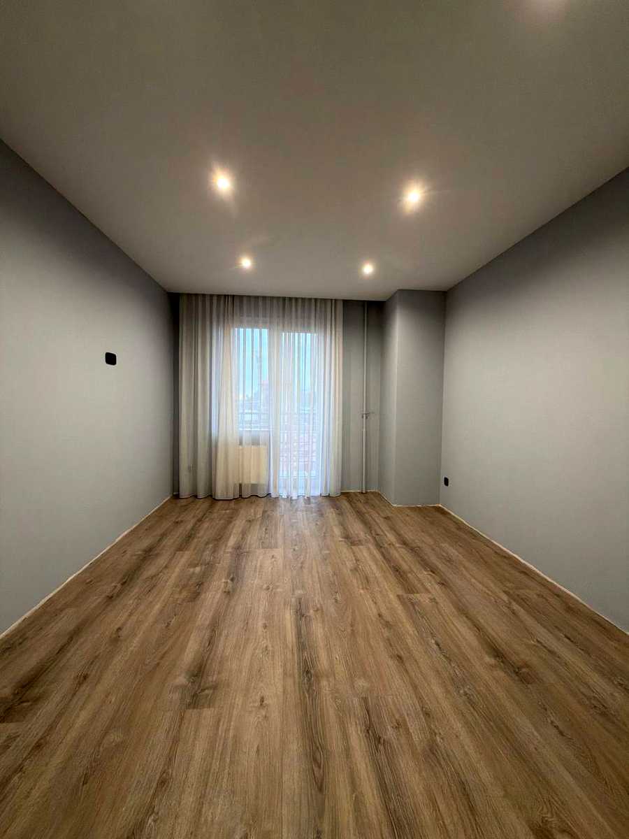 1878947240206928