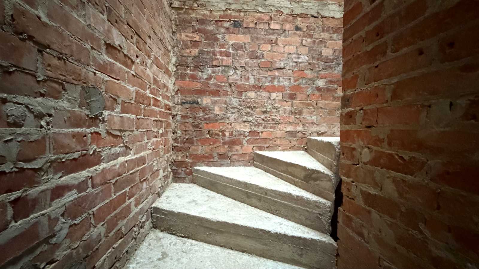 1878948862185330