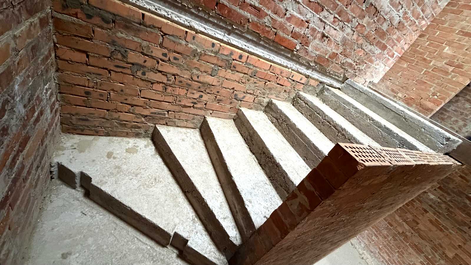 1878948866265997