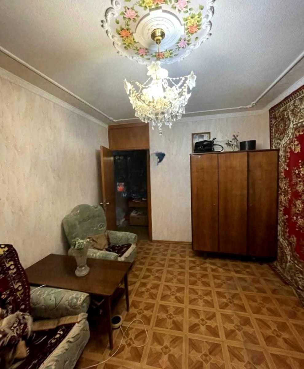 1878950225460136