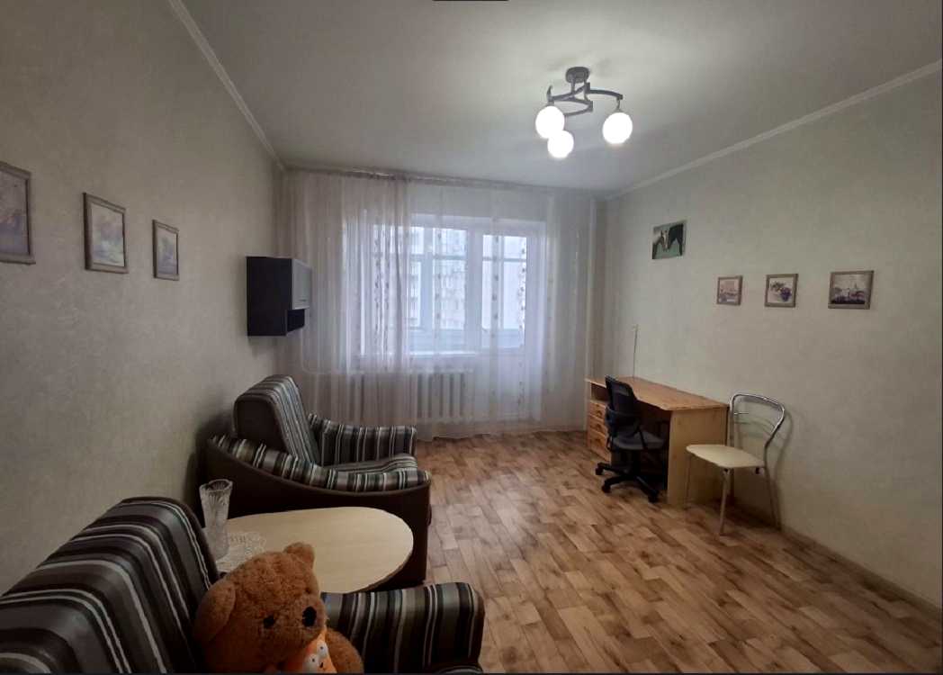 1878950387845016