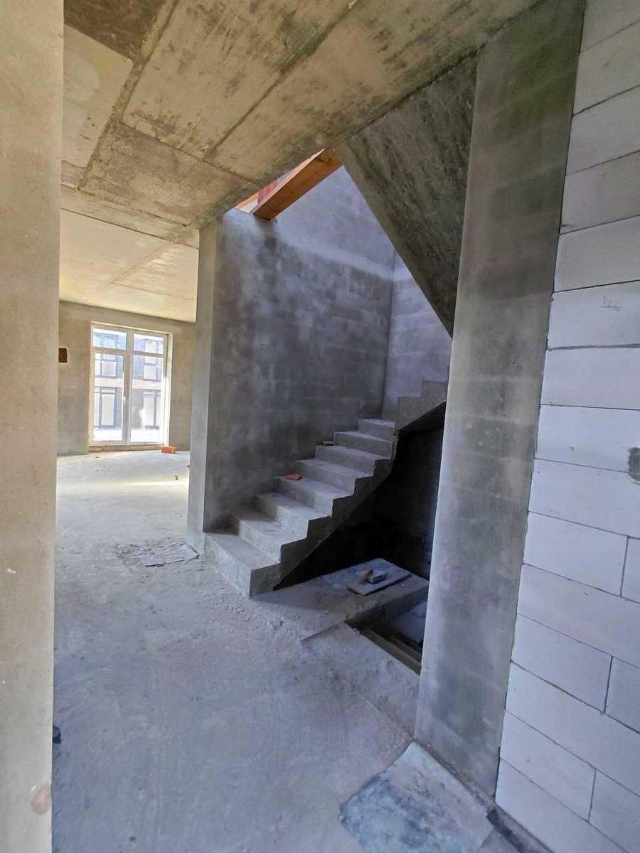 1878952185247623
