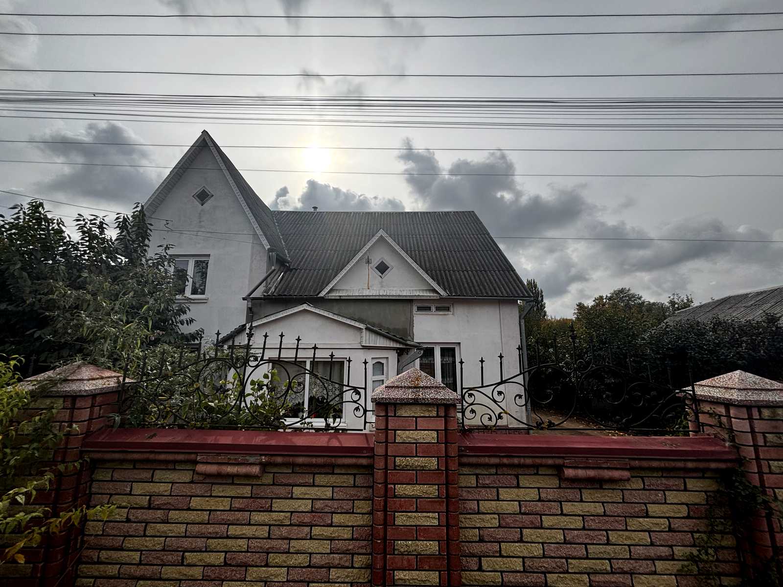 1878952484756667