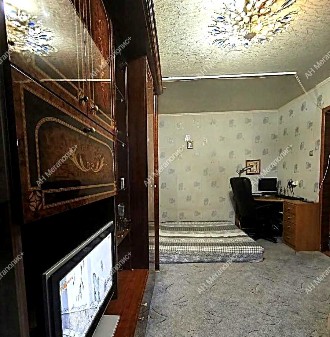 1878953430913373