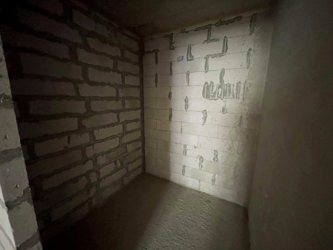 1878953823548453