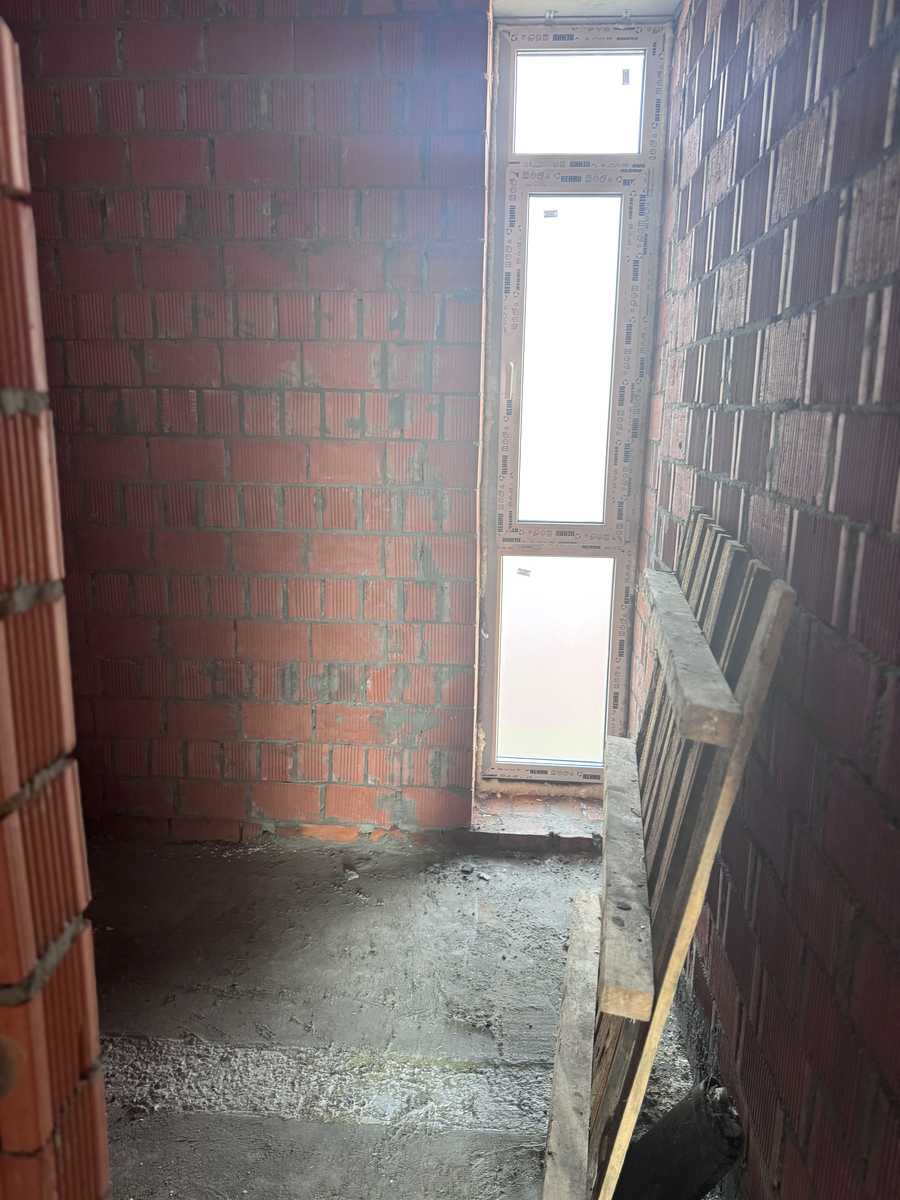 1878957158673494