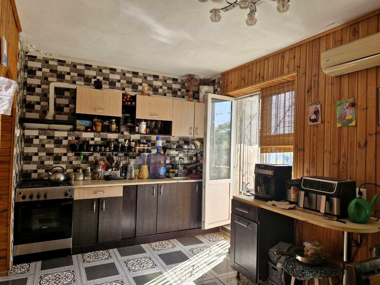 1878957603182519