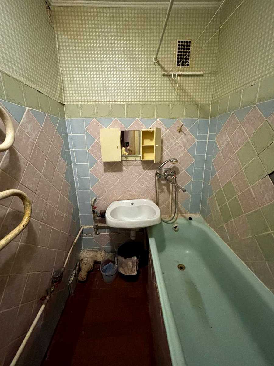 1878959352632213
