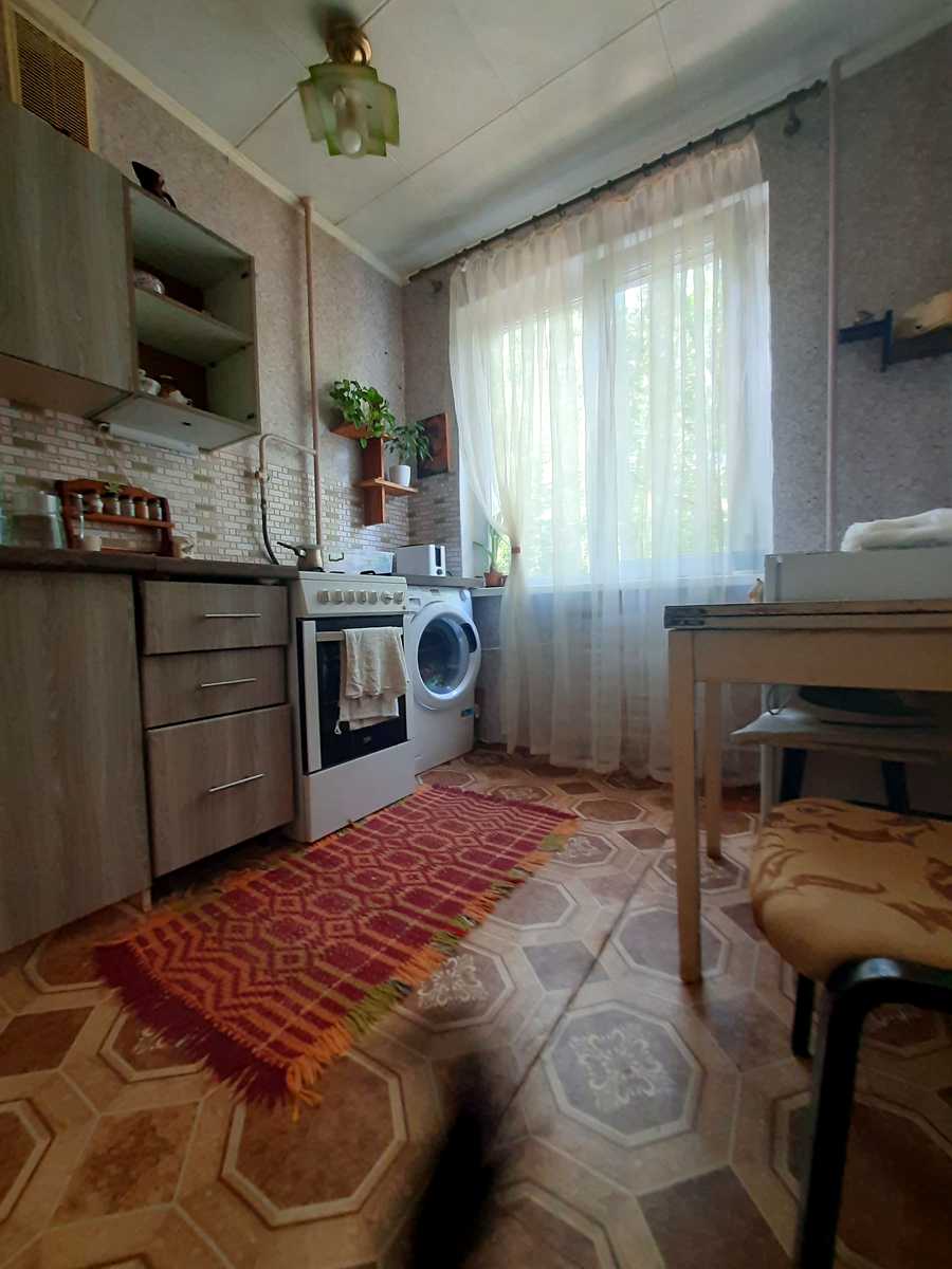 1878959675774918