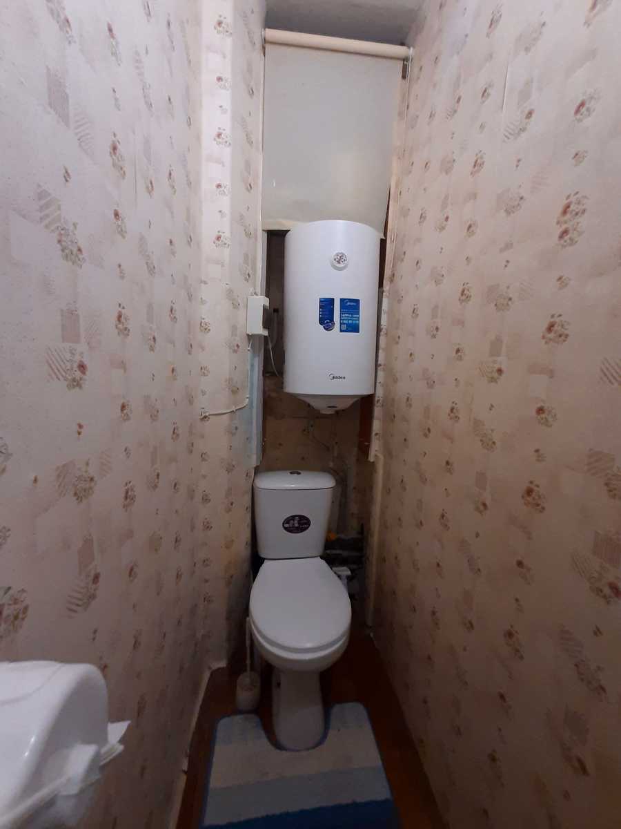1878959675780806