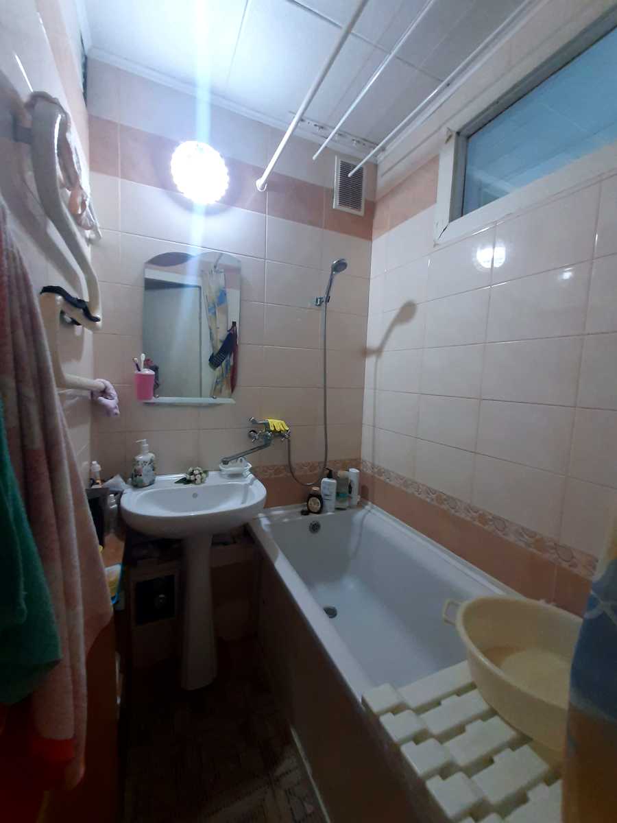 1878959675795828