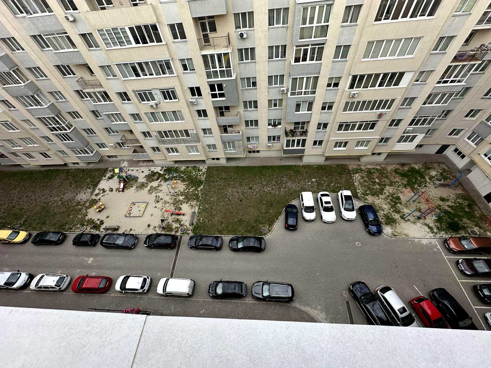 1878966878002176