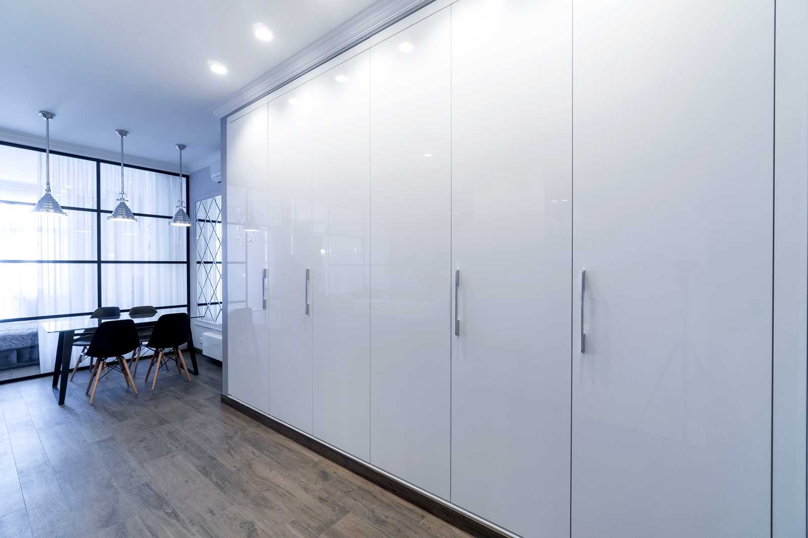 1879002780693916