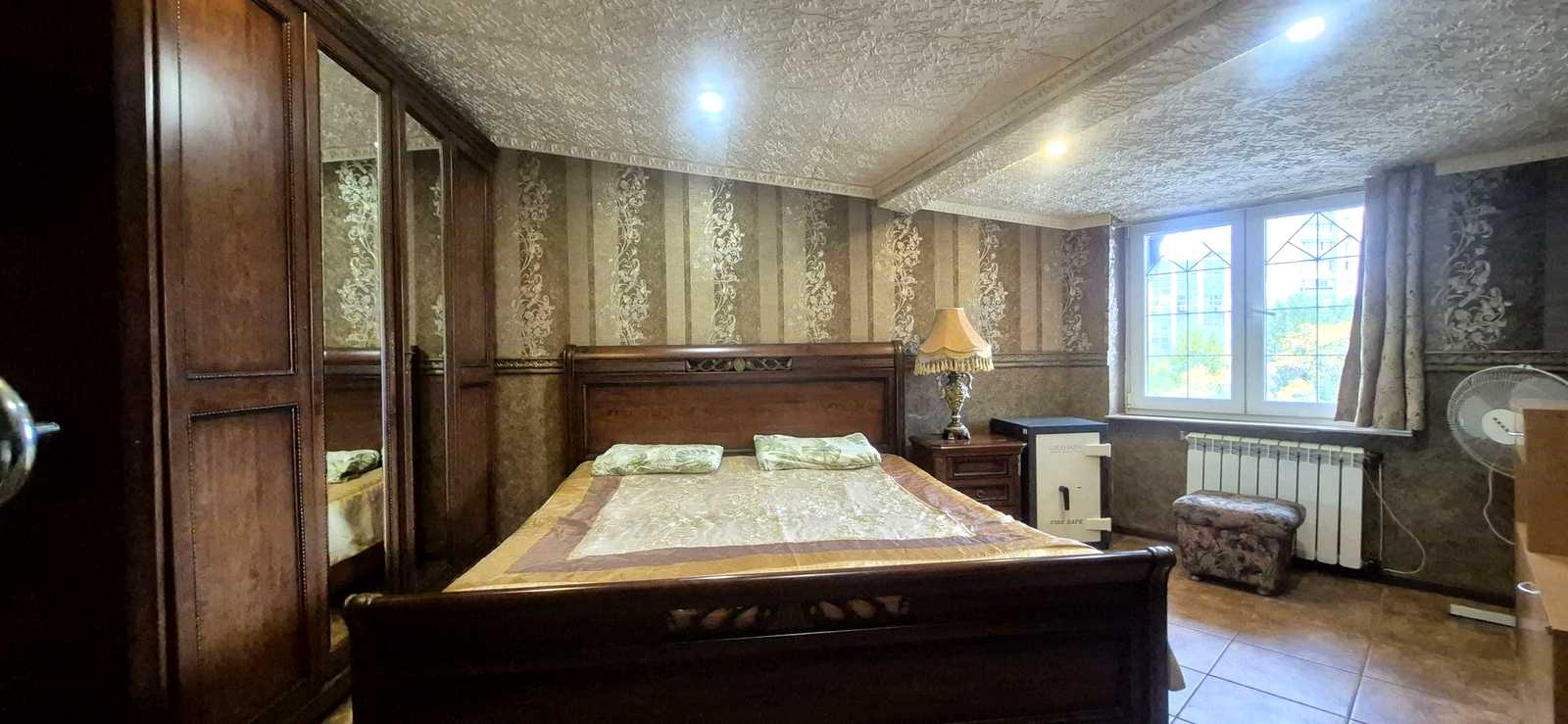 1879002948395443