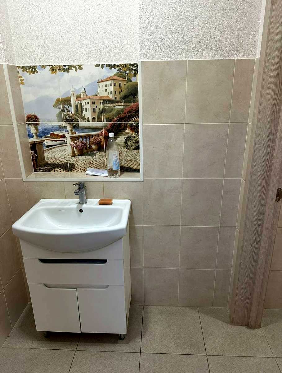 1879006657369124