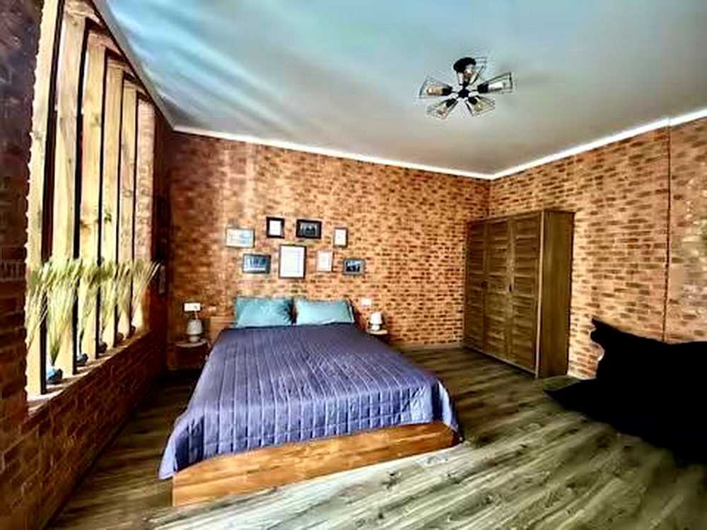 1879008569845551