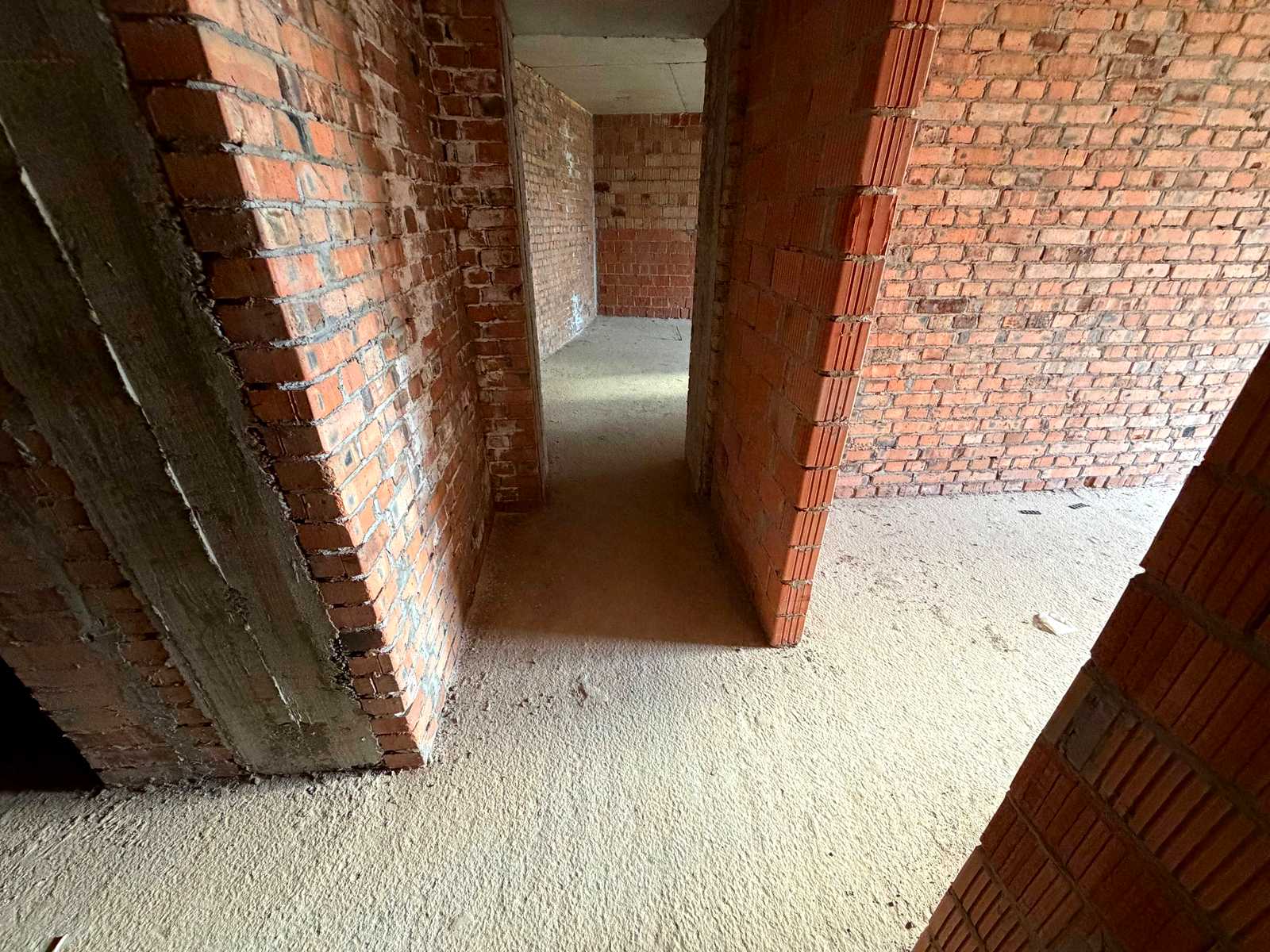 1879009587080749