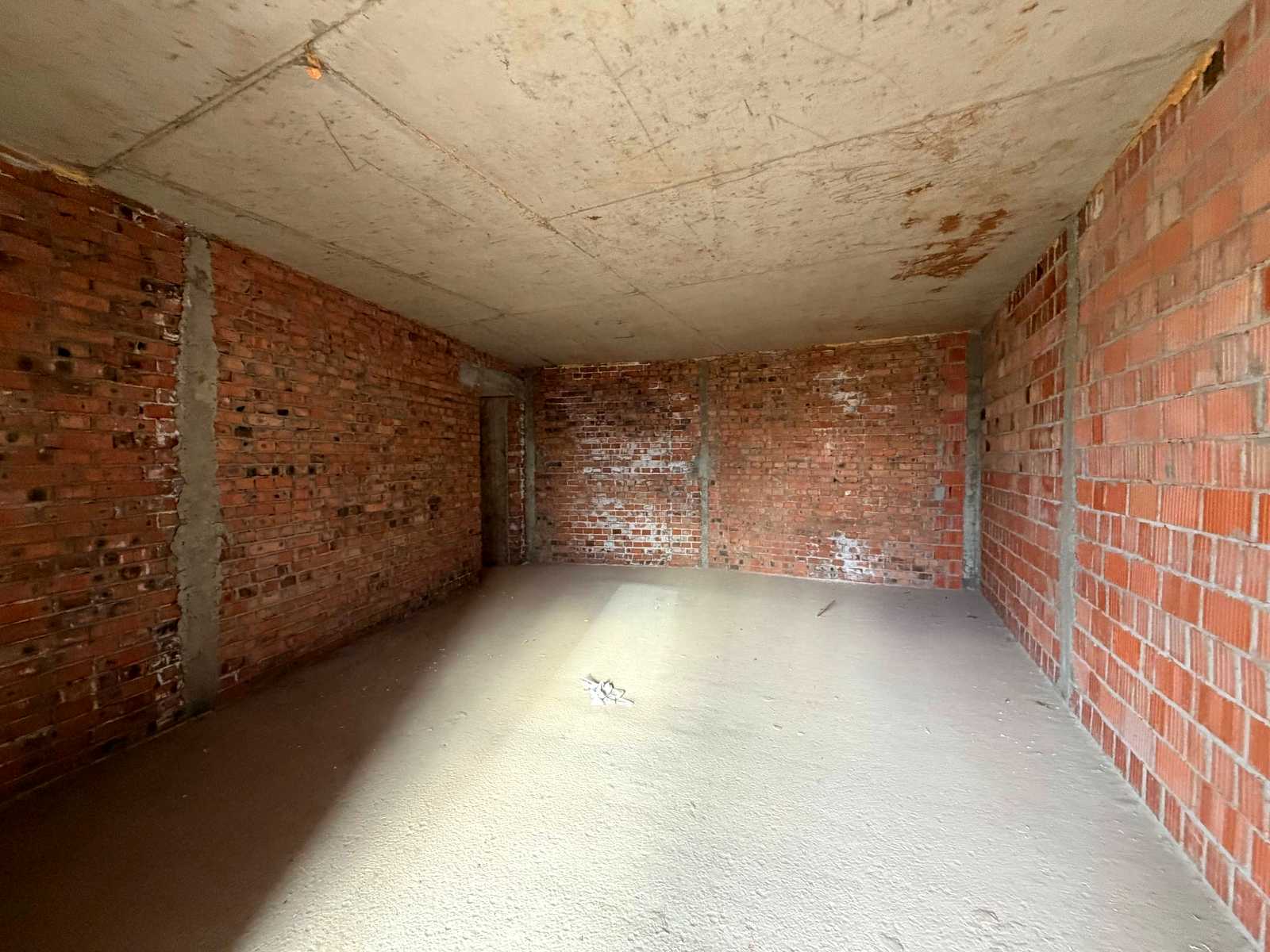 1879009588520597