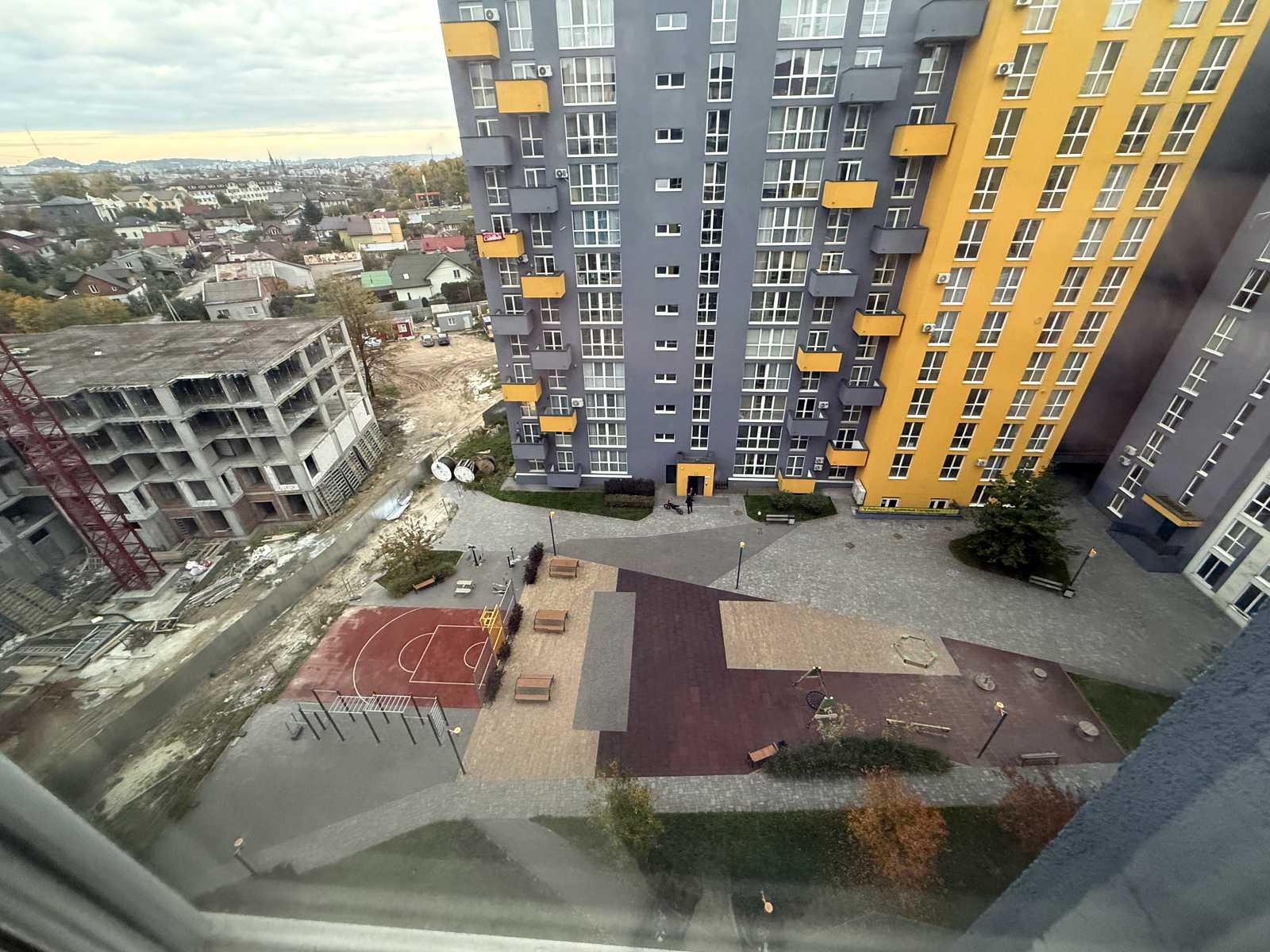 1879010962903698