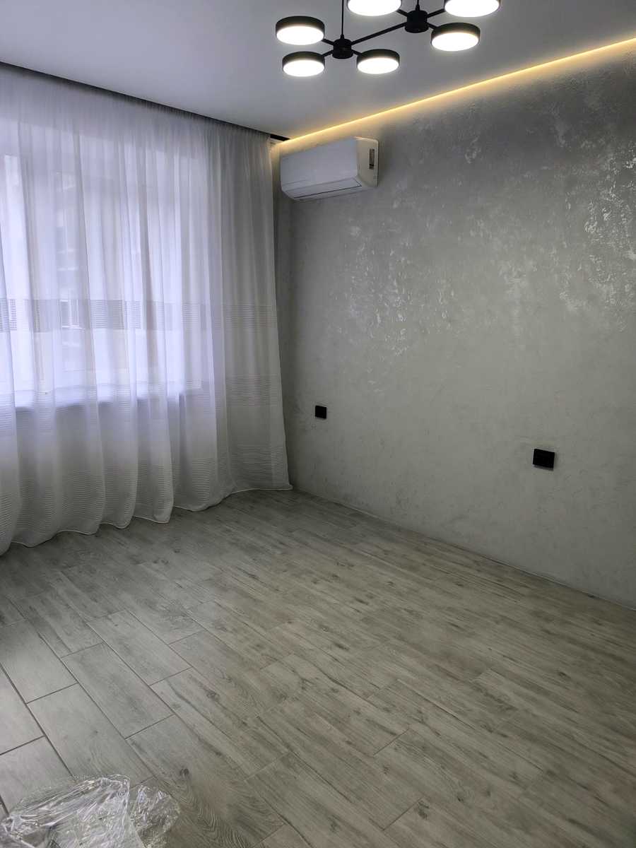 1879012159211281