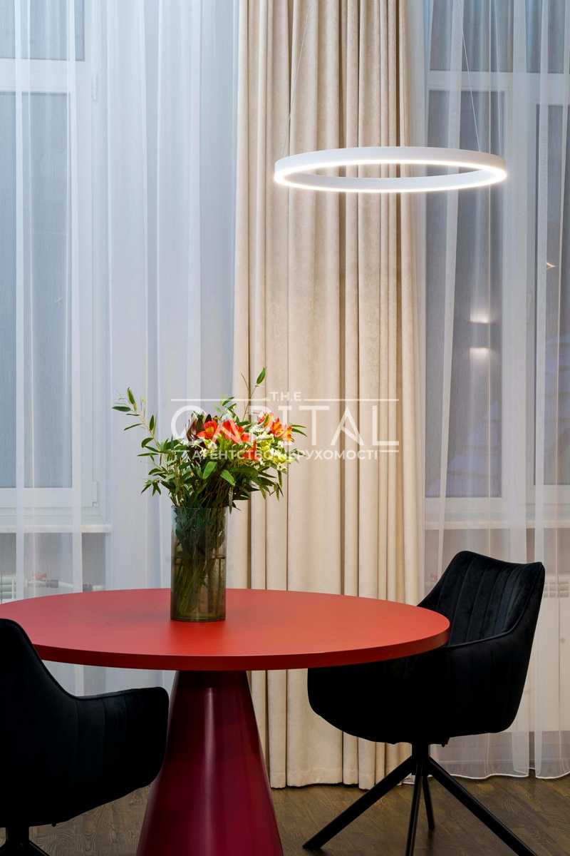 1879014916779993